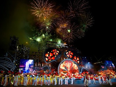 Lễ hội Hoa Phượng Đỏ - Hải Phòng 2022. Ảnh: Hồng Phong