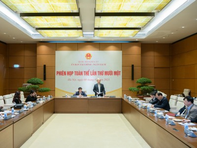 Ủy ban Tài chính Ngân sách của Quốc hội thẩm tra việc giao danh mục và mức vốn cho nhiệm vụ, dự án thuộc Chương trình phục hồi và phát triển kinh tế-xã hội (đợt 2. Ảnh: Quochoi.vn .