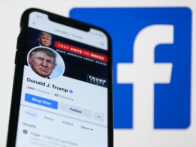 Tài khoản Facebook của ông Donald Trump chính thức được "mở khoá" 