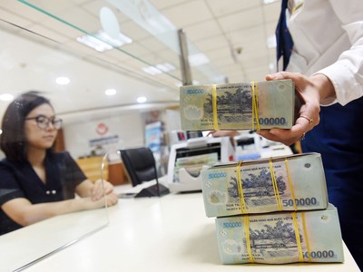 Hiện không dễ tiếp cận tín dụng ngân hàng. Ảnh: Dũng Minh 