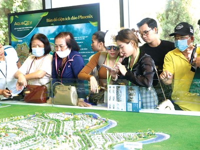 Khách hàng tìm hiểu Dự án Aqua City tại Đồng Nai của Novaland