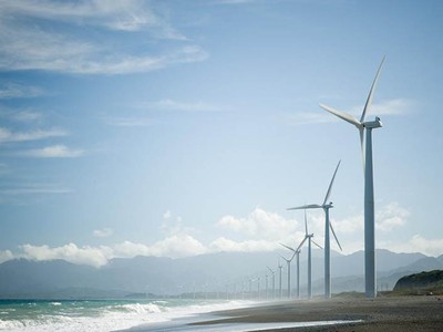 Cối xay gió của AC Energy ở Bangui. Ilocos Norte ở miền bắc Philippines. Nguồn: Forbes