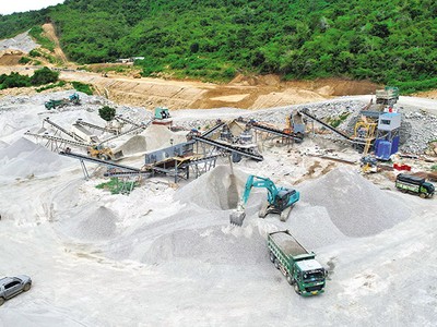 Nhu cầu các vật liệu thông thường như đất đắp, đá, cát xây dựng phục vụ dự án giao thông rất lớn. 