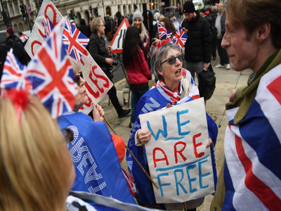 Người dân Anh "quay xe" với Brexit 