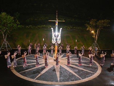 Lễ hội mùa Xuân Cổng Trời Đông Giang 2023 sẽ bắt đầu diễn ra từ ngày 10/03 đến 12/03/2023 tại Khu du lịch sinh thái Cổng Trời Đông Giang.