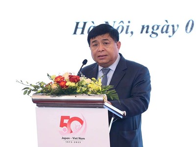 Bộ trưởng Bộ Kế hoạch và Đầu tư Nguyễn Chí Dũng chia sẻ tại hội thảo sáng 7/3/2023