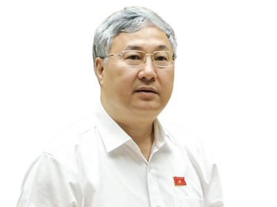 Ủy viên thường trực Ủy ban Tài chính - Ngân sách của Quốc hội Trần Văn Lâm.