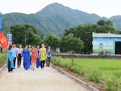 Hiện Việt Nam có 3 chương trình mục tiêu quốc gia: Xây dựng nông thôn mới; phát triển kinh tế - xã hội vùng đồng bào dân tộc thiểu số và miền núi; xóa đói giảm nghèo bền vững. Ảnh minh hoạ