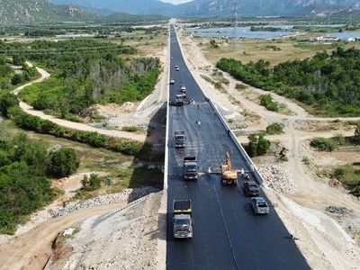 Đề xuất khơi thêm vốn vào dự án giao thông đường bộ 