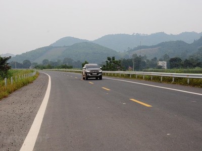 Một đoạn đường Hòa Lạc - Hòa Bình giai đoạn 1.