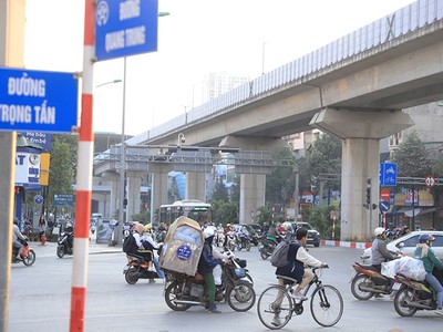 Hà Nội: Tiếp tục thí điểm tổ chức giao thông nút Lê Trọng Tấn - Quang Trung - Văn Khê 