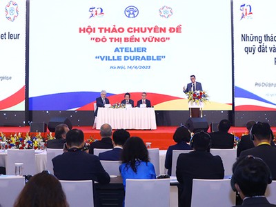 Quang cảnh phiên Hội thảo về “Đô thị bền vững”.