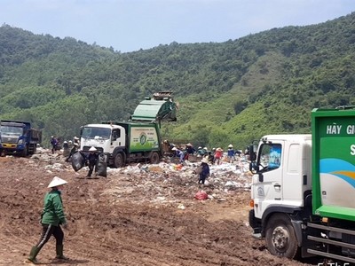 Áp lực xử lý rác thải đô thị trên địa bàn thành phố Đà Nẵng ngày càng lớn.