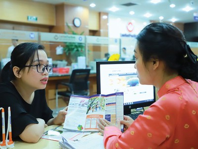 Trong quý I/2023, việc khai thác doanh thu phí bảo hiểm mới bán qua kênh đại lý cũng như bancassurance đều giảm mạnh