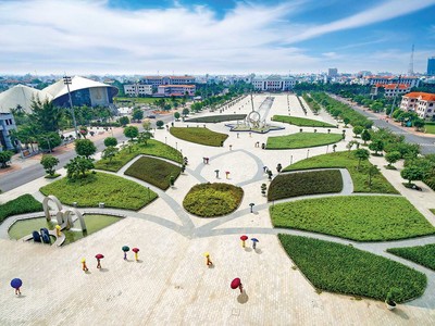 Trung tâm Quảng trường Hùng Vương (TP. Bạc Liêu). Ảnh: Thu Đông