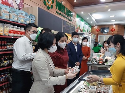 CPI tháng 4/2023 trên địa bàn Hà Nội giảm 0,81% so với tháng trước và tăng 0,49% so với cùng kỳ năm trước. 