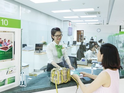 Một số ngân hàng tiếp tục giảm lãi suất cho vay