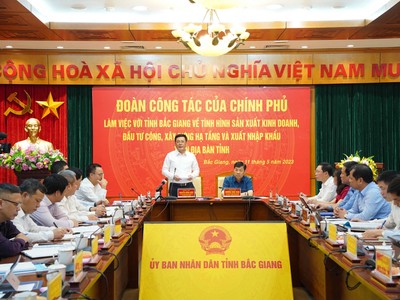 Bộ trưởng Nguyễn Hồng Diên làm việc tại Bắc Giang.