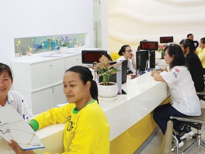 Việc dừng đóng phí hoặc hủy ngang hợp đồng bảo hiểm gây thiệt hại lớn cho khách hàng