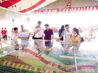 Khách hàng cần thận trọng khi mua nhà ở hình thành trong tương lai.