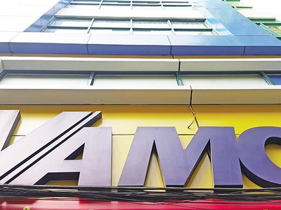 VAMC và ngân hàng đang độc quyền trong mua bán, giải quyết nợ xấu. Ảnh: Đức Thanh