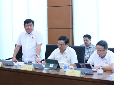 Thảo luận tình hình kinh tế, đại biểu Quốc hội lo nhất doanh nghiệp quá khó khăn 