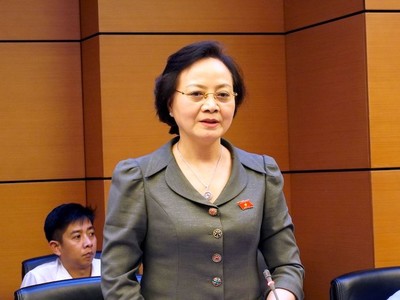 Bộ trưởng Bộ Nội vụ Phạm Thị Thanh Trà phát biểu tại tổ.