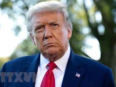 Cựu Tổng thống Mỹ Donald Trump đang là ứng cử viên hàng đầu của đảng Cộng hòa trong cuộc đua vào Nhà Trắng. (Ảnh: AFP/TTXVN) 