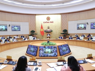 Thủ tướng Chính phủ chủ trì Hội nghị trực tuyến Chính phủ với các địa phương về tình hình kinh tế - xã hội hồi đầu tháng 4/2023 (Ảnh VGP)