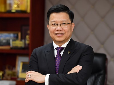 Ông Nguyễn Hưng, Tổng giám đốc TPBank với Đặc san Toàn cảnh Ngân hàng.