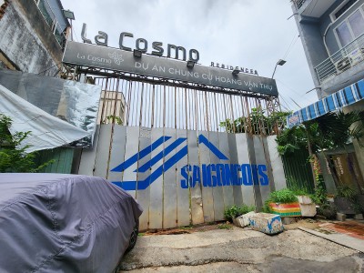 Dự án La Cosmo Residences không thể triển khai suốt 3 năm qua do vướng đất công xen cài. Ảnh: Việt Dũng 