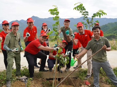 Dai-ichi Life Việt Nam phát động Dự án “Trồng cây xanh đô thị” tại Đà Nẵng