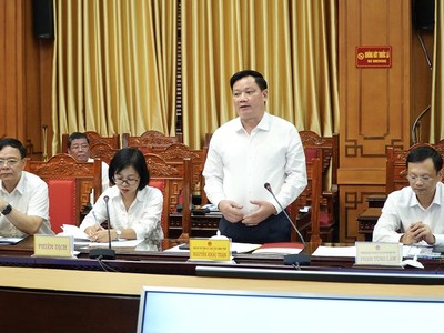 Chủ tịch UBND tỉnh Thái Bình Nguyễn Khắc Thận phát biểu tại buổi làm việc