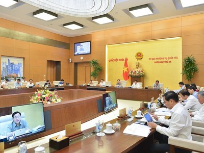 Phiên họp chiều 12/7 của Ủy ban Thường vụ Quốc hội.