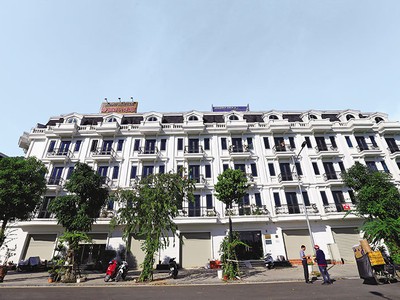 Một trong những nguyên nhân khiến thanh khoản thị trường địa ốc thấp là giá bất động sản vẫn neo ở mức cao. Ảnh: Đ.T