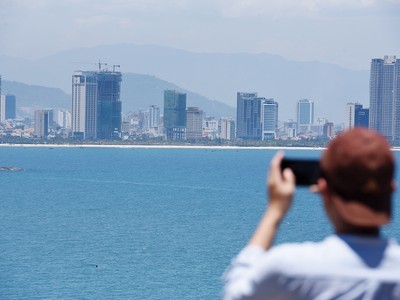 Mức độ quan tâm với bất động sản tăng dần, kể cả đất nền. Ảnh: Dũng Minh 