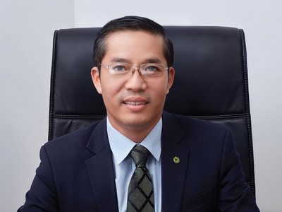 Ông Trương Đình Long, Phó tổng giám đốc OCB