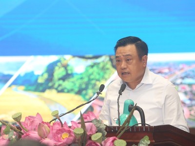 Chủ tịch UBND TP. Hà Nội Trần Sỹ Thanh phát biểu tại Hội nghị