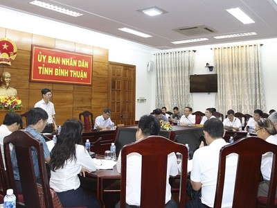 EVN và UBND tỉnh Bình Thuận bàn gỡ vướng cho các dự án truyền tải 