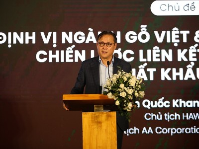 Ông Nguyễn Quốc Khanh, Chủ tịch Hội Mỹ nghệ và Chế biến gỗ TP.HCM (HAWA) phát biểu tại Diễn đàn.