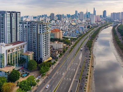 Thị trường bất động sản bắt đầu rơi vào tình trạng “đóng băng” từ cuối năm ngoái. Ảnh: Chí Hùng