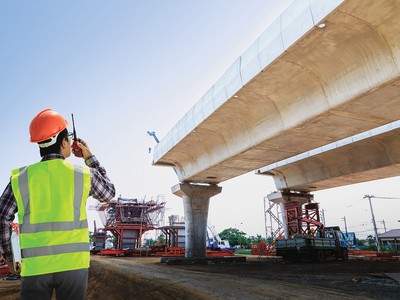 Không ít doanh nghiệp niêm yết đang tham gia thi công các dự án đầu tư công quy mô lớn