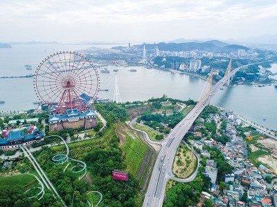 Sự suy giảm tăng trưởng kinh tế gần đây của Việt Nam một phần do tác động của suy thoái kinh tế toàn cầu. Ảnh: Đ.T