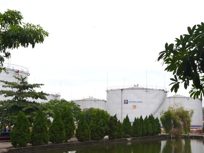 Tổng kho xăng dầu Đức Giang (quận Long Biên) là 1 trong 9 cơ sở nhà, đất phải di dời theo quy hoạch đợt 1.