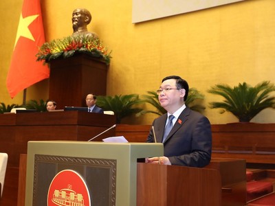 Chủ tịch Quốc hội Vương Đình Huệ phát biểu khai mạc phiên chất vấn.