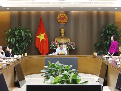 Phó Thủ tướng họp với doanh nghiệp bất động sản: Đề nghị NHNN điều chỉnh 2 thông tư 