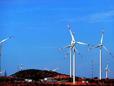 Việt Nam tiếp nhận hồ sơ từ ngành sản xuất trong nước yêu cầu áp dụng biện pháp phòng vệ với tháp điện gió nhập khẩu.