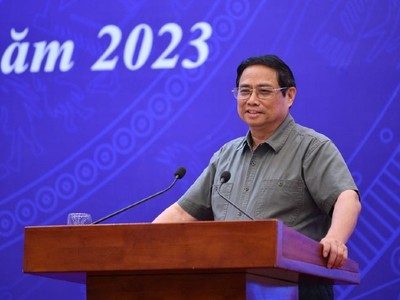 Thủ tướng Chính phủ Phạm Minh Chính phát biểu tại cuộc họp của Bộ Giáo dục và Đào tạo chiều 18/8