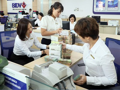 Việc Thông tư 06/2023/TT-NHNN siết hoạt động cho vay của tổ chức tín dụng đang gây nhiều tranh luận. Ảnh: Đ.T