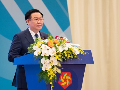 Chủ tịch Quốc hội Vương Đình Huệ phát biểu khai mạc Hội nghị Nghị sỹ trẻ toàn cầu lần thứ 9. (Ảnh: Quochoi.vn) 